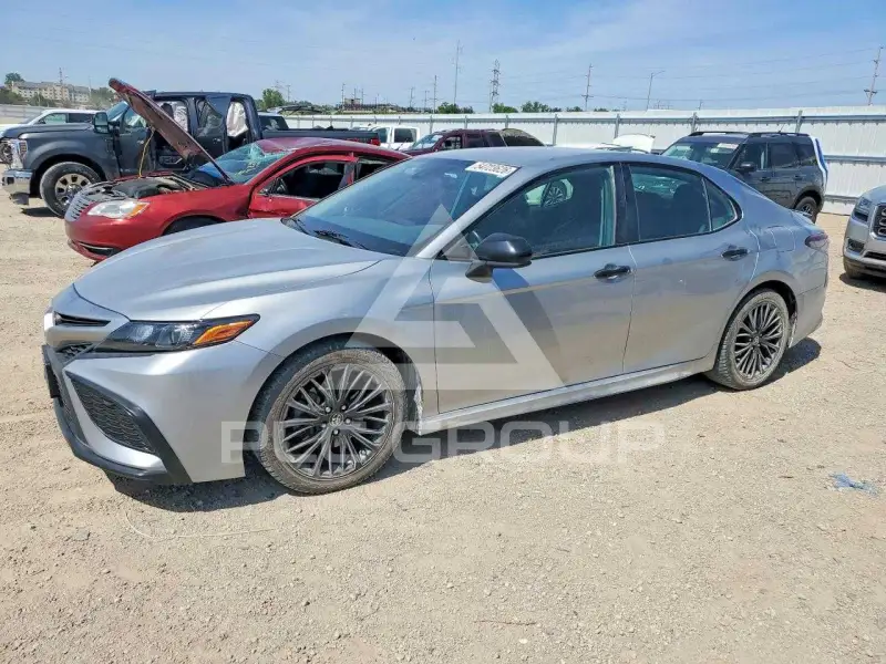 2021 Toyota CAMRY фото