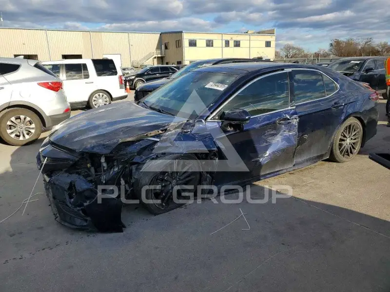 2021 Toyota CAMRY фото