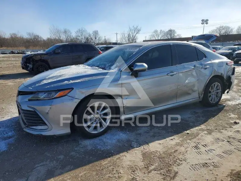 2021 Toyota CAMRY фото