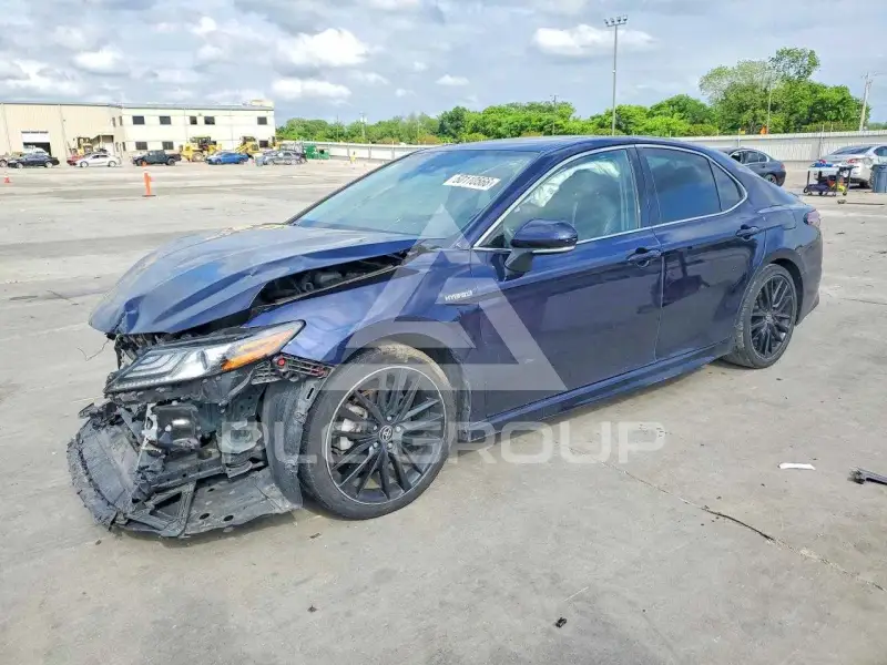 2021 Toyota CAMRY фото