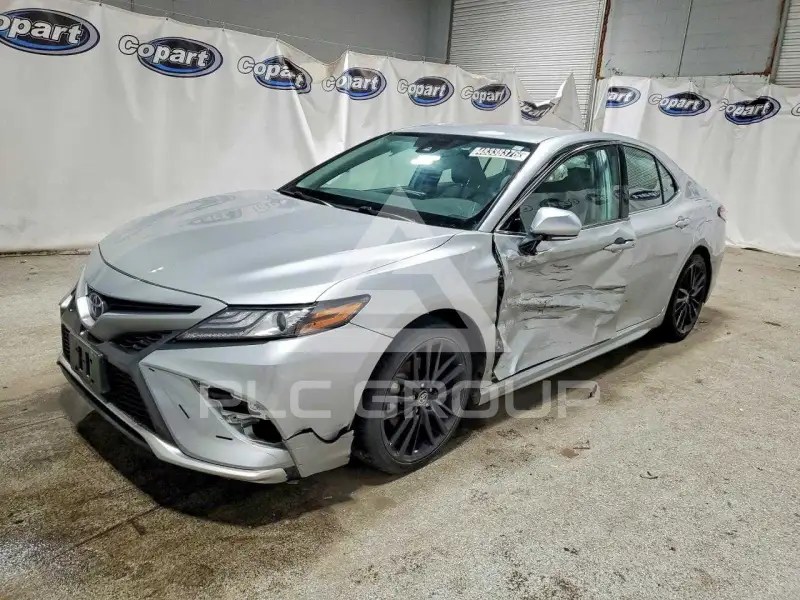 2021 Toyota CAMRY photo