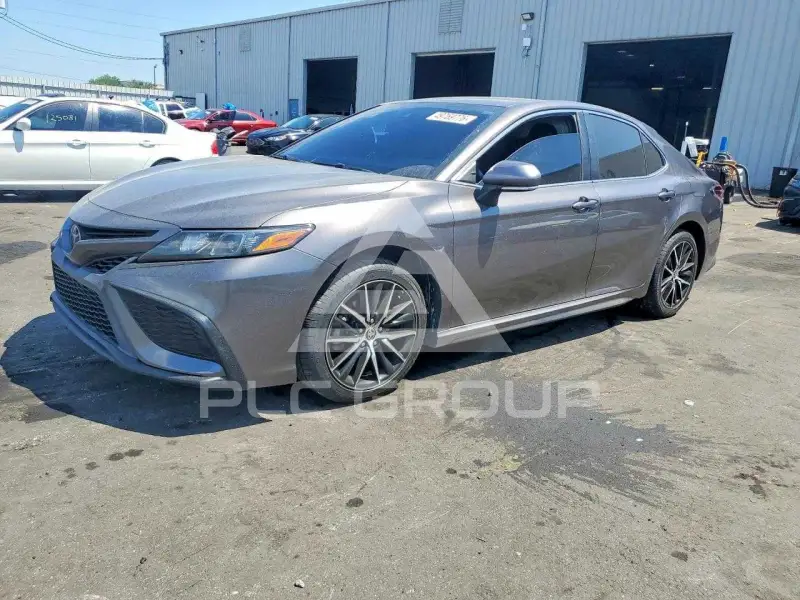 2021 Toyota CAMRY фото