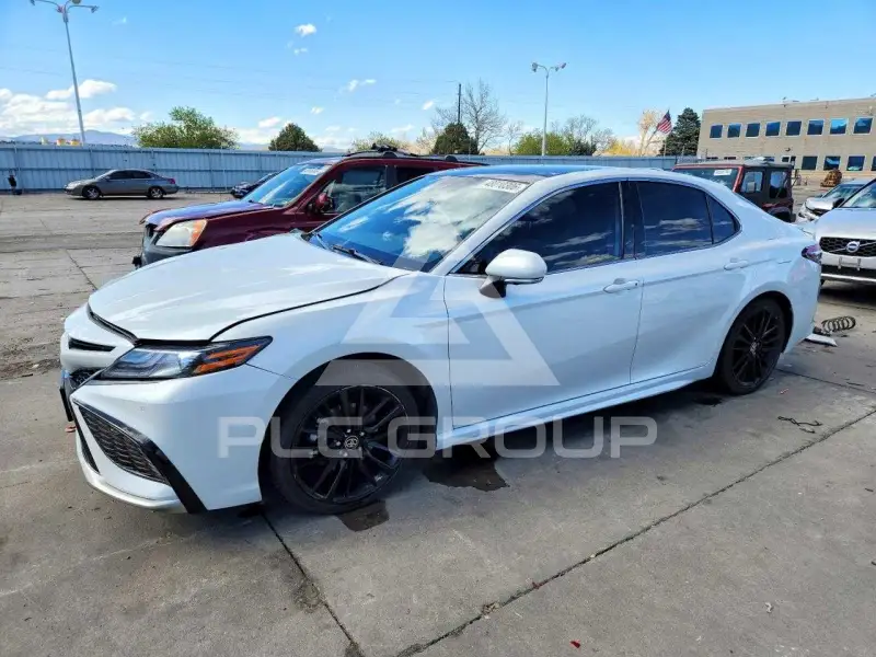 2021 Toyota CAMRY фото