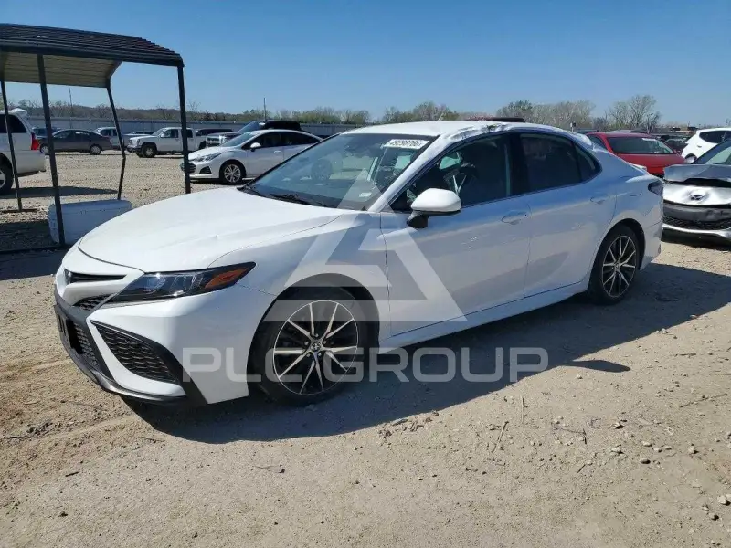 2021 Toyota CAMRY фото