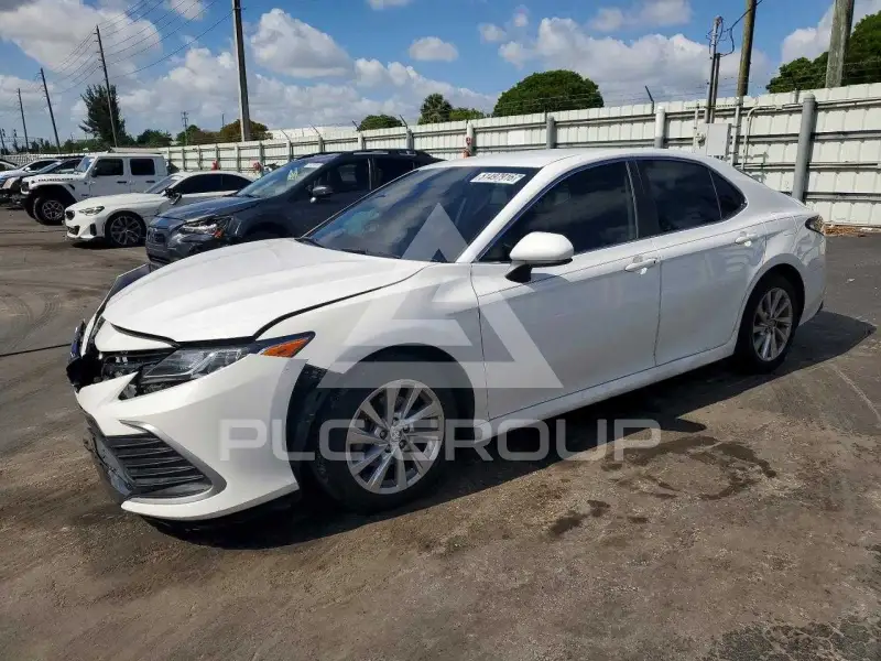 2021 Toyota CAMRY фото