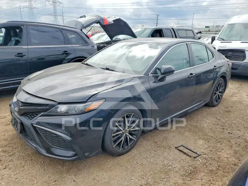 2021 Toyota CAMRY photo