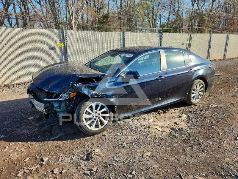 2021 Toyota CAMRY фото