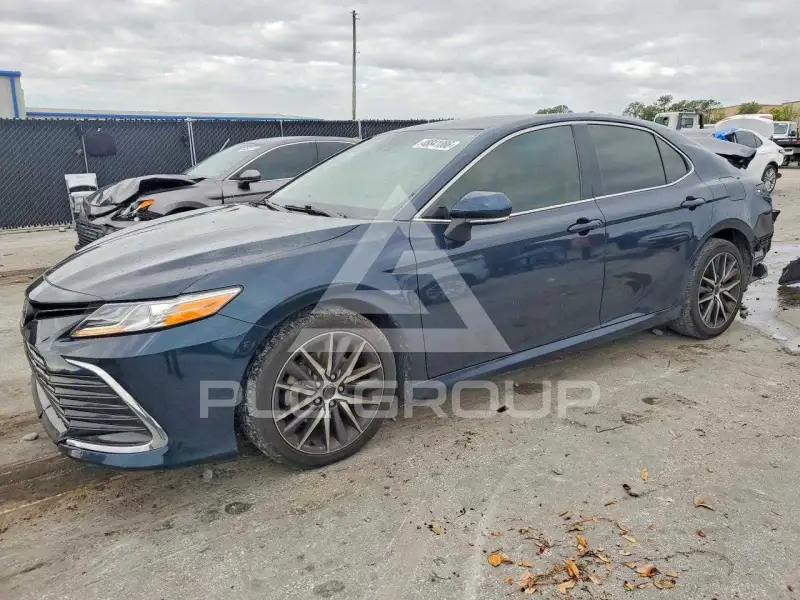 2021 Toyota CAMRY фото