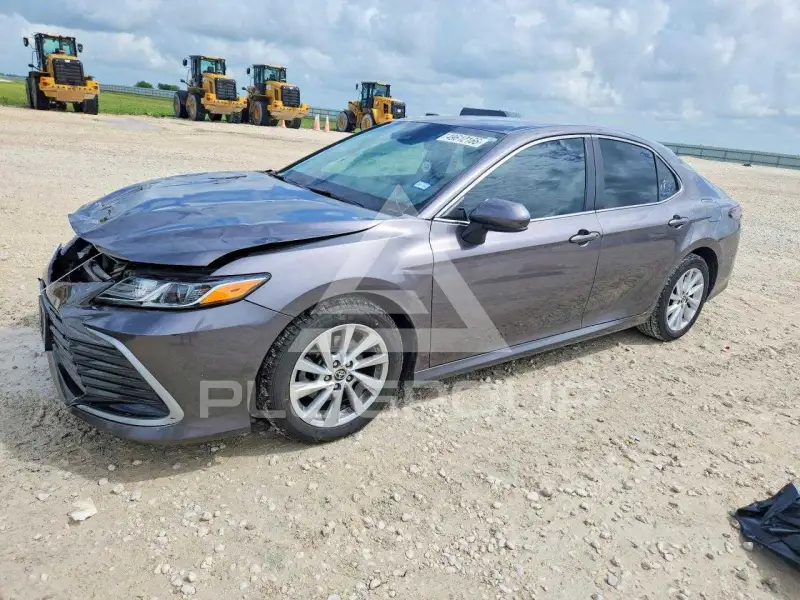 2021 Toyota CAMRY photo