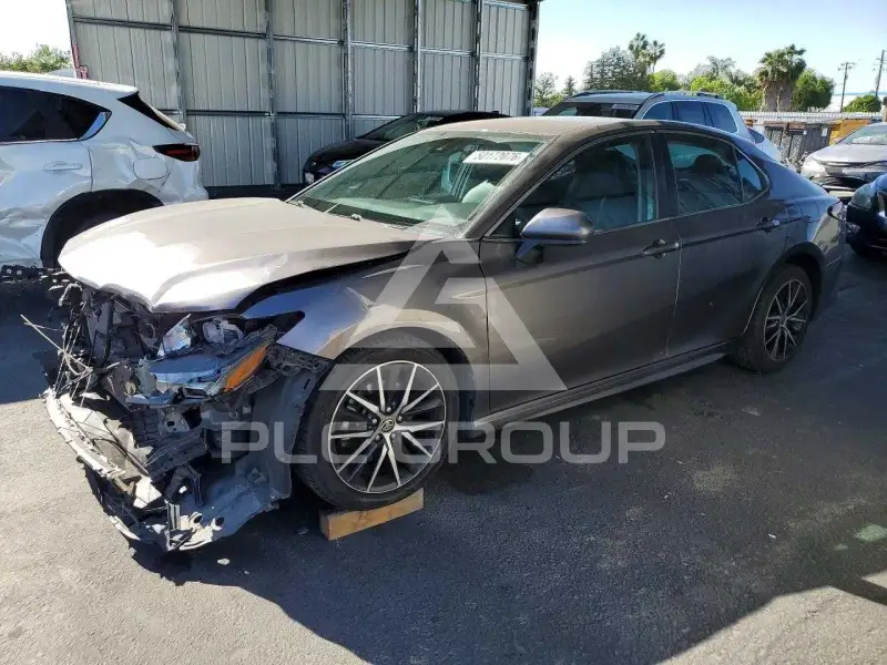 2021 Toyota CAMRY фото