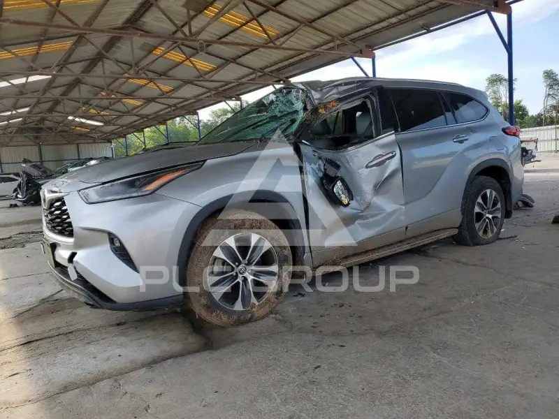 2021 Toyota Highlander photo