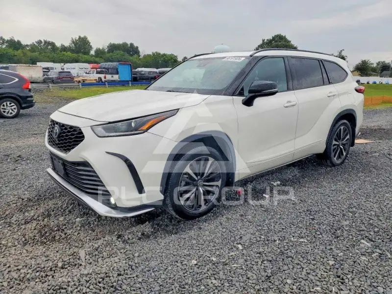 2021 Toyota Highlander фото