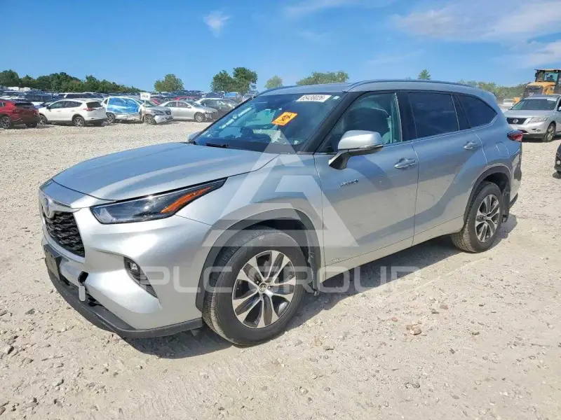 2021 Toyota Highlander фото