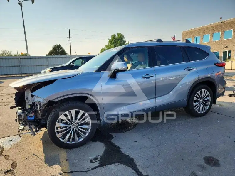 2021 Toyota Highlander фото
