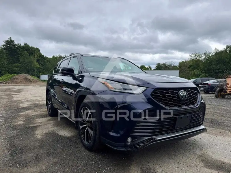 2021 Toyota Highlander photo