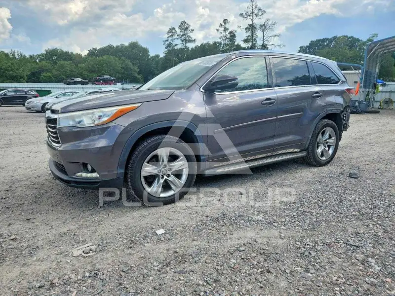 2016 Toyota Highlander photo