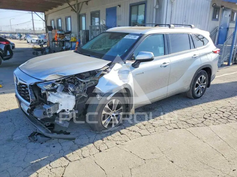 2021 Toyota Highlander photo