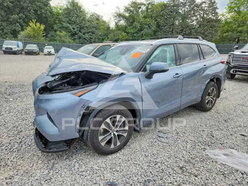 2021 Toyota Highlander фото
