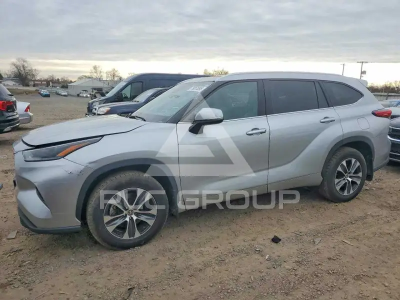 2021 Toyota Highlander фото