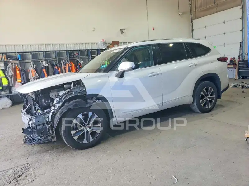 2021 Toyota Highlander фото