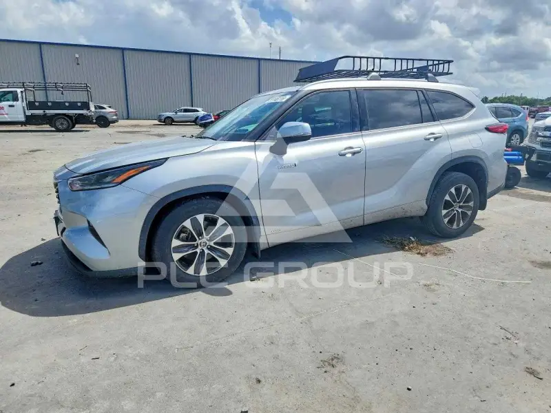 2021 Toyota Highlander фото