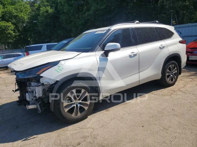 2021 Toyota Highlander photo