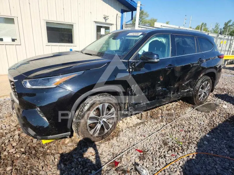 2021 Toyota Highlander photo