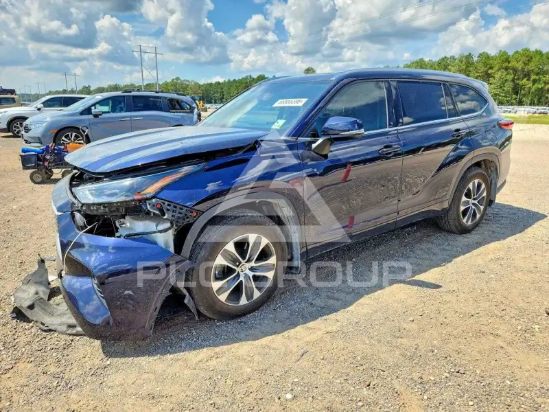 2021 Toyota Highlander фото