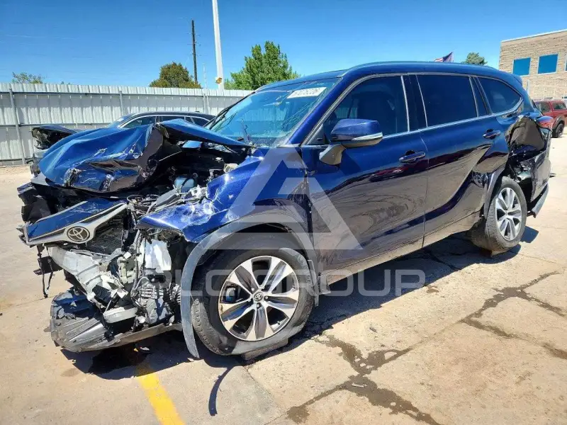 2021 Toyota Highlander фото
