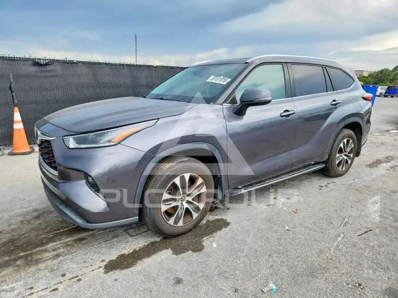 2021 Toyota Highlander фото