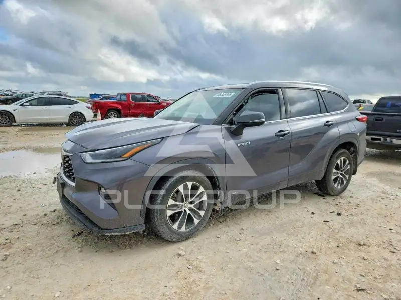 2021 Toyota Highlander фото