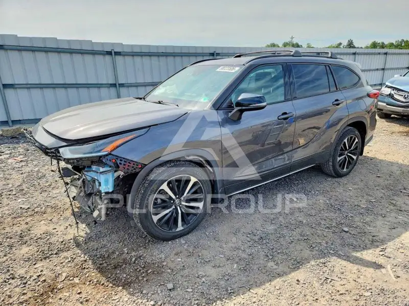 2021 Toyota Highlander фото