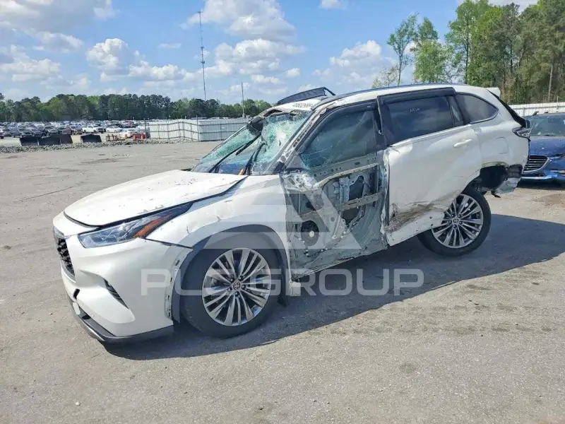 2021 Toyota Highlander фото