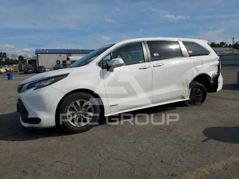 2021 Toyota SIENNA фото