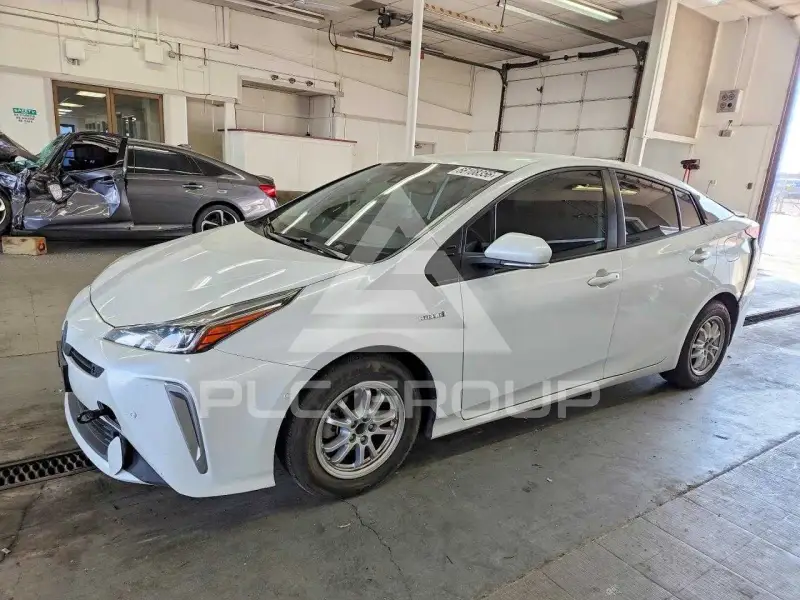 2021 Toyota PRIUS фото