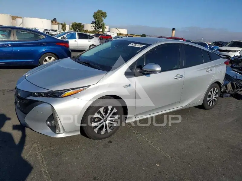 2021 Toyota PRIUS фото