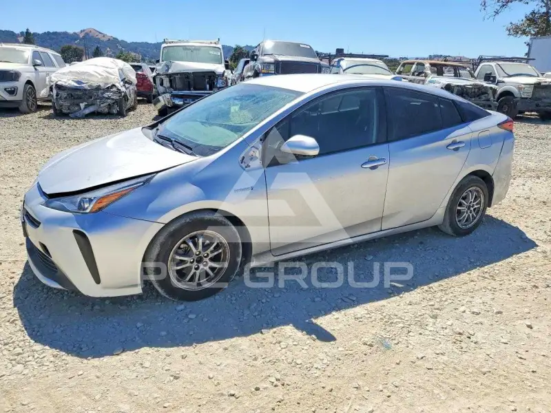 2021 Toyota PRIUS photo