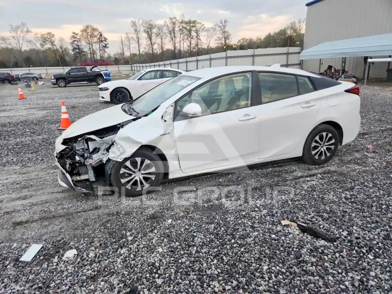 2021 Toyota PRIUS photo