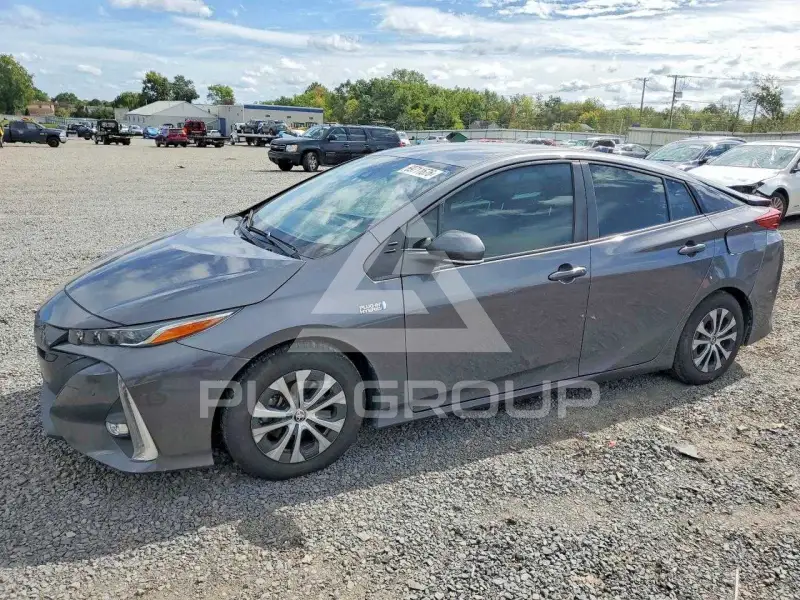 2021 Toyota PRIUS photo