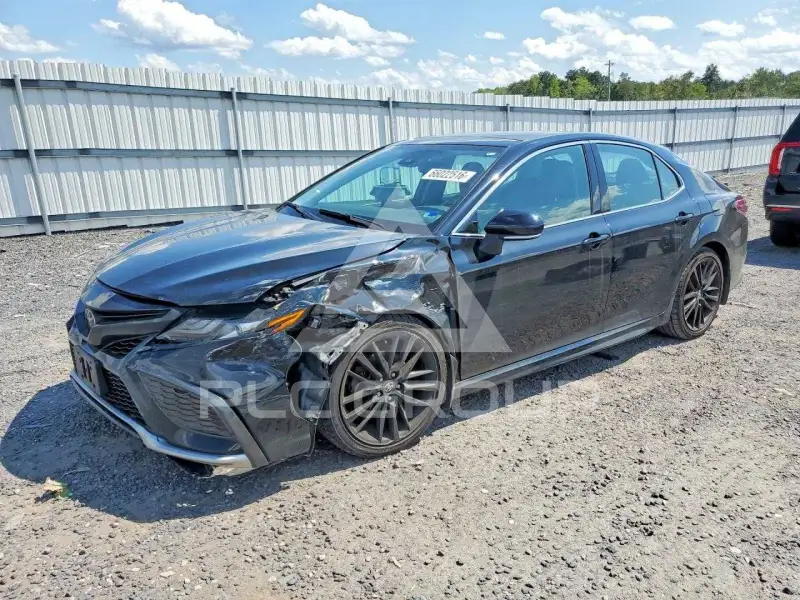2021 Toyota CAMRY фото