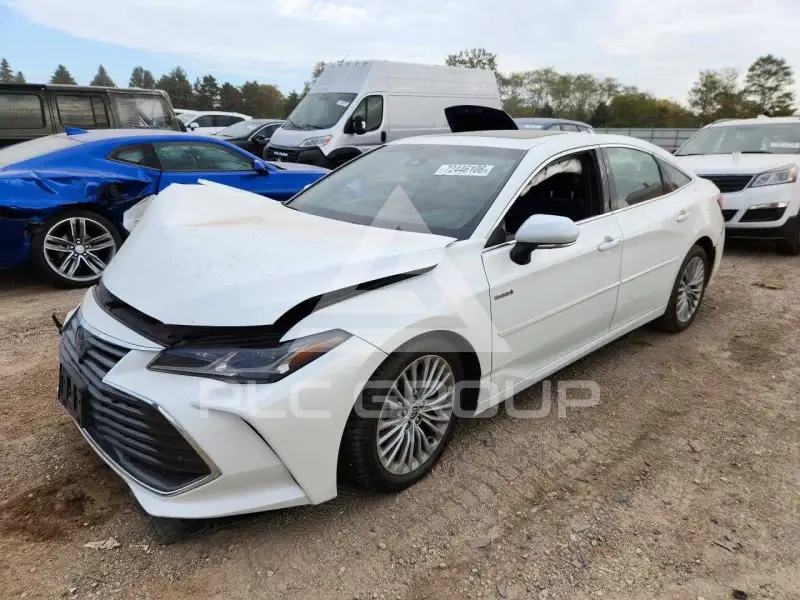 2021 Toyota AVALON фото