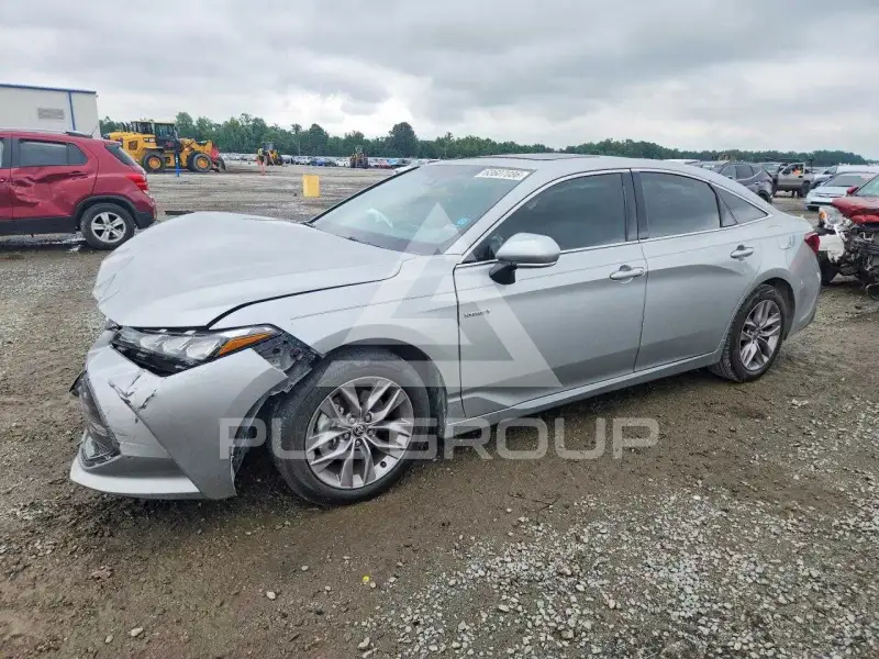 2021 Toyota AVALON фото