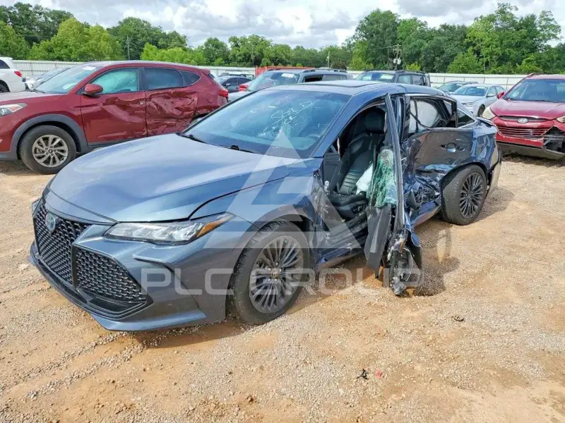 2021 Toyota AVALON фото