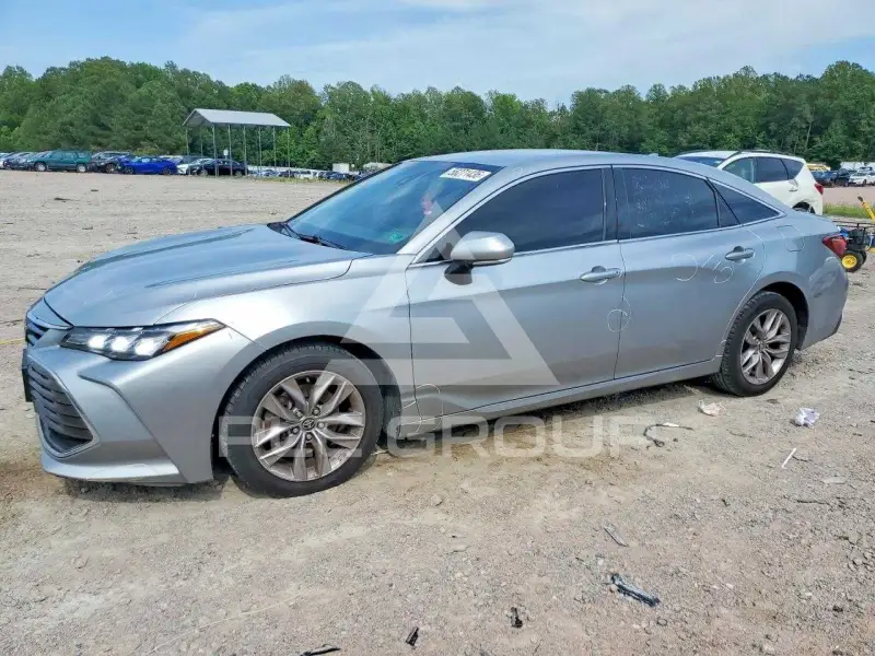 2021 Toyota AVALON фото