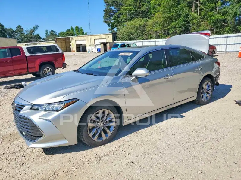 2021 Toyota AVALON фото