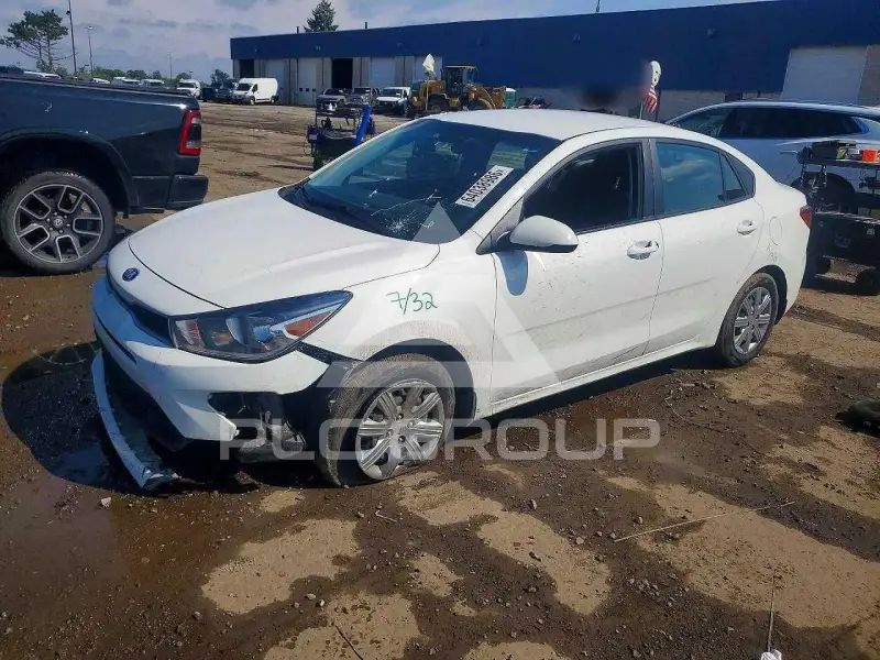 2021 KIA Rio photo