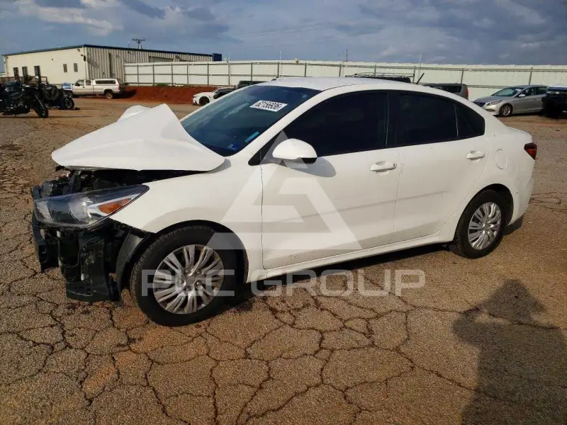 2021 KIA Rio photo