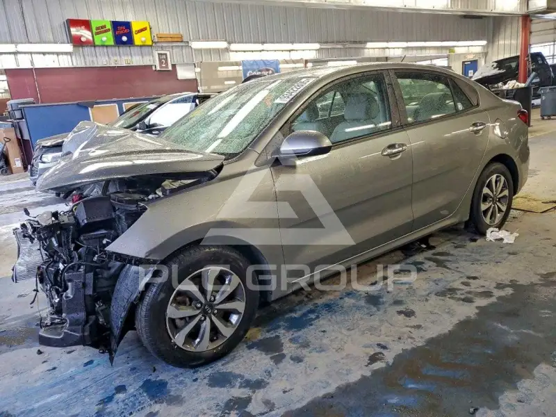 2021 KIA Rio photo