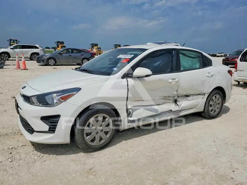 2021 KIA Rio photo