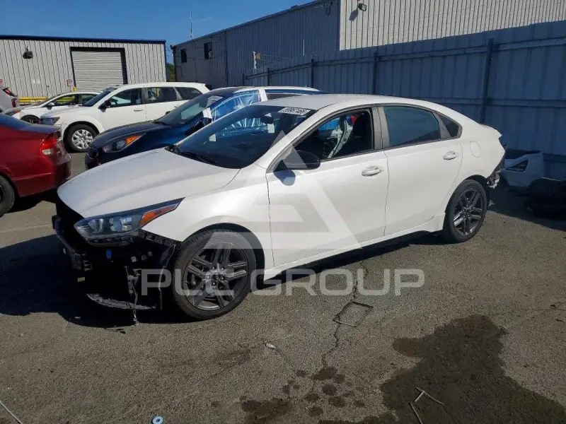 2021 KIA Forte фото